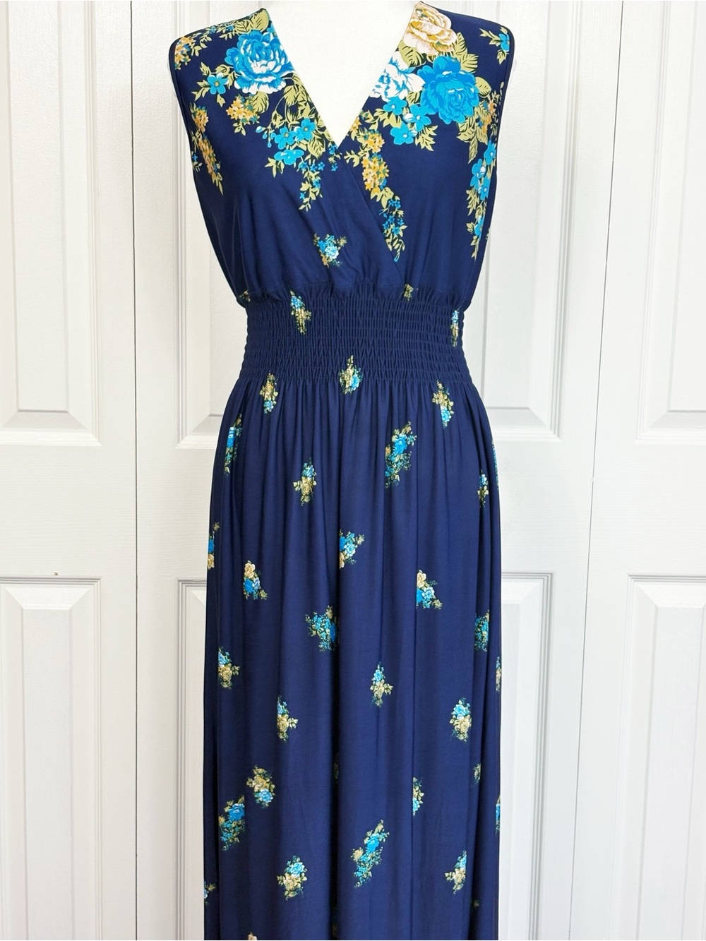Jon & Anna Navy Blue Floral Sleeveless Stretch Smocked Maxi Dress Large